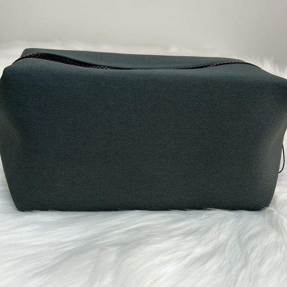 NWT Coach Fragrance Green Toiletry Pouch, Cosmetics Bag, Makeup Bag, Travel Bag - Picture 2 of 12